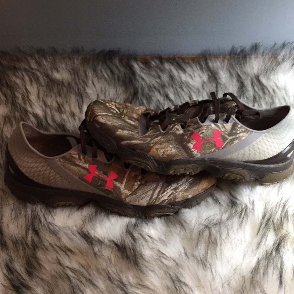 Under Armour WOMEN's Speedform camo XC Low Size9.5